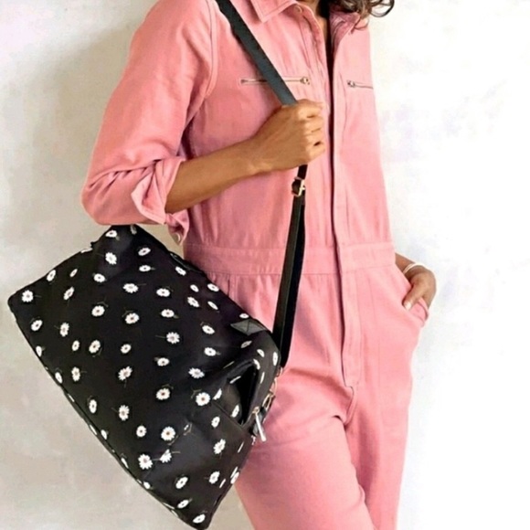 𝅺alice + Olivia Duffle Daisy Duffle Bag - Picture 10 of 10